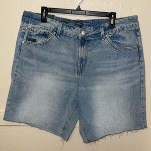 Casual Light Blue Mid-Rise Denim Shorts
